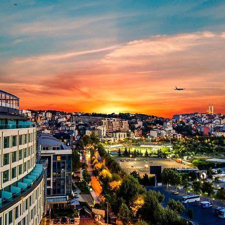 Clarion Hotel Golden Horn Provincia di Provincia di Istanbul Esterno foto Sunset over the city