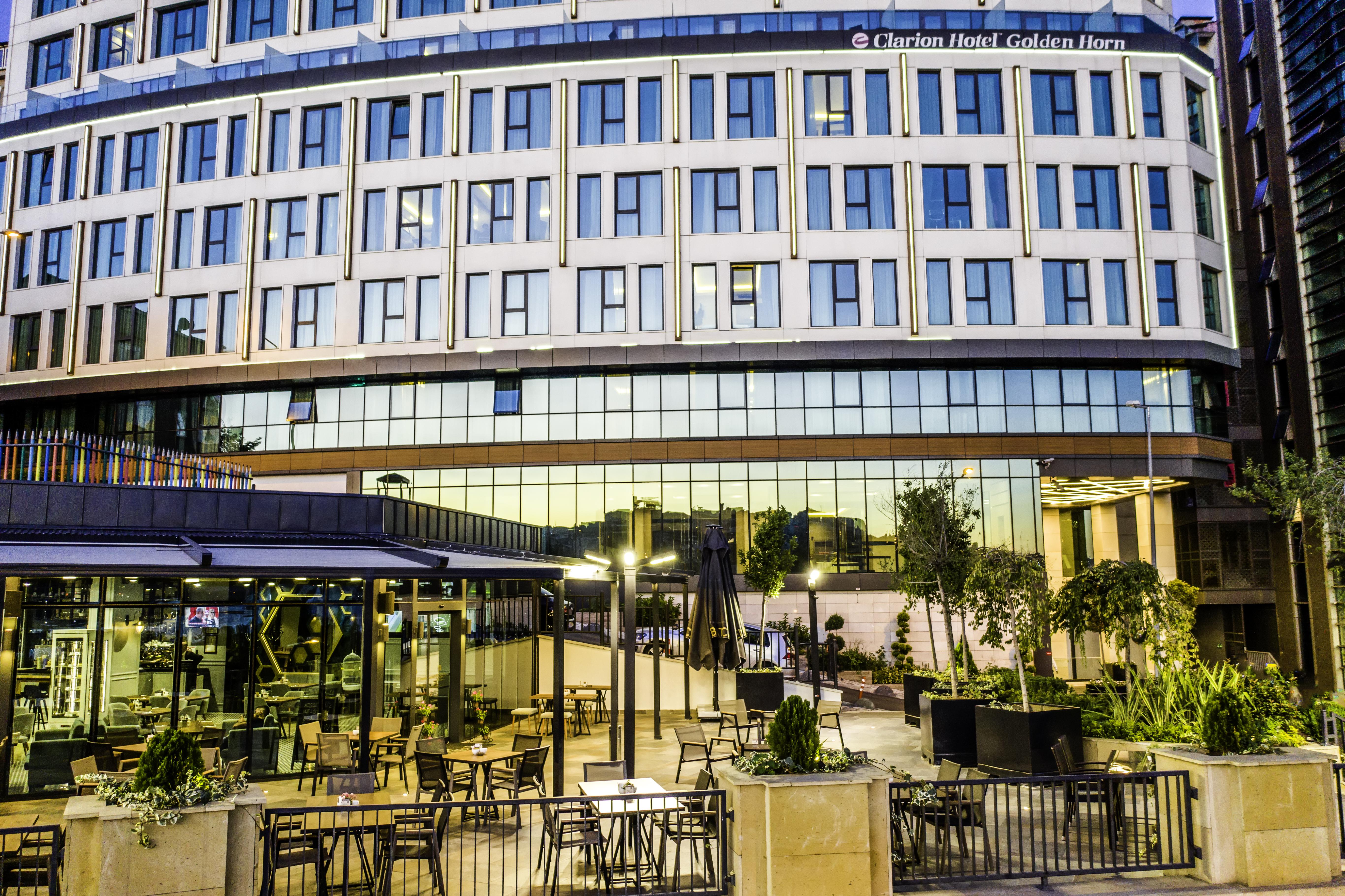 Clarion Hotel Golden Horn Provincia di Provincia di Istanbul Esterno foto Hilton Garden Inn, Belgrade
