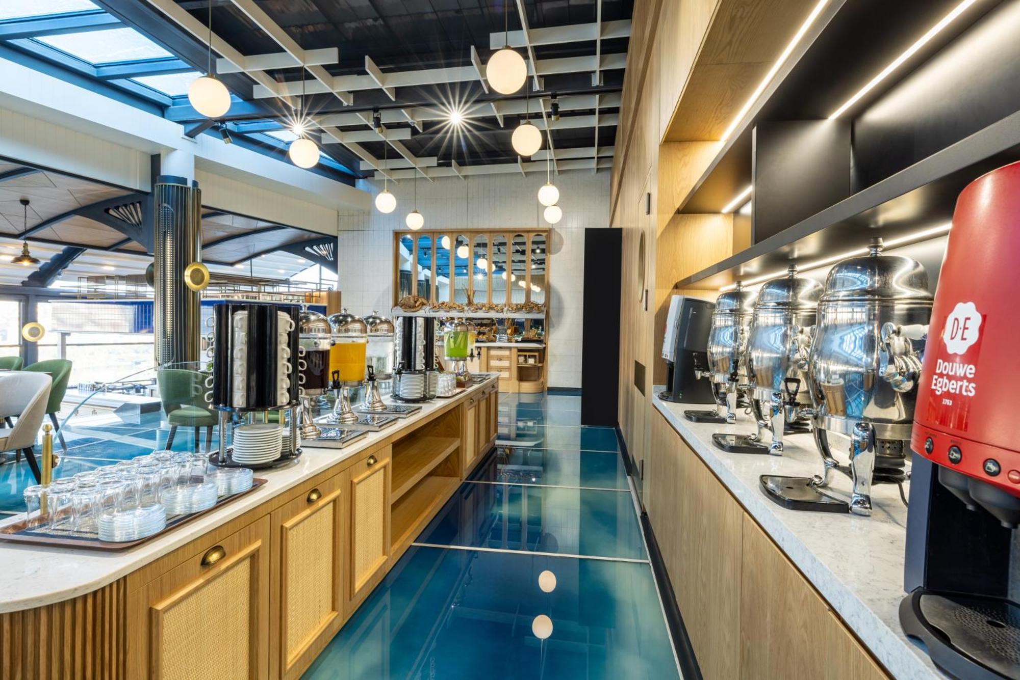 Clarion Hotel Golden Horn Provincia di Provincia di Istanbul Esterno foto The Ristretto Lab at the R. STUHL coffee headquarters in Cologne, Germany